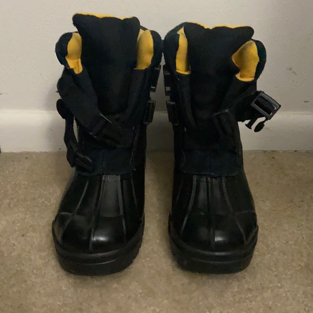 Winter kids shoes
